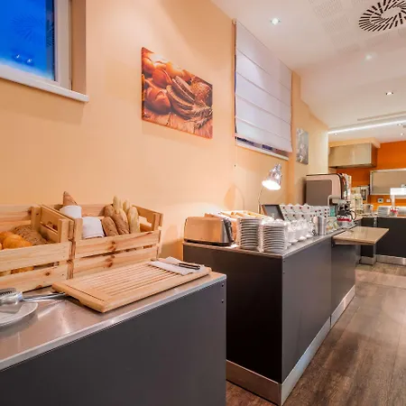 Clarion Congress Hotel 4*