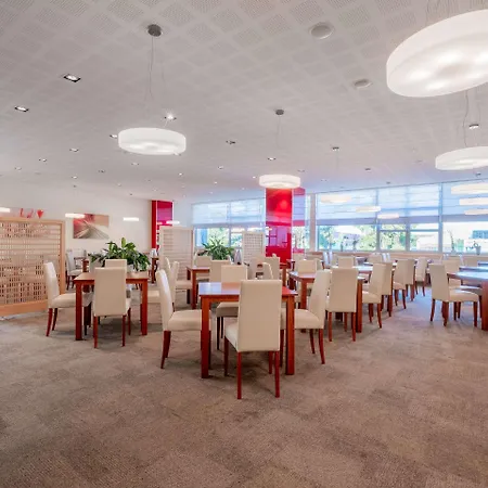 Clarion Congress Hotel 4*