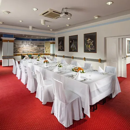 Clarion Congress Hotel