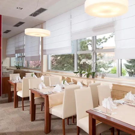 Clarion Congress Hotel 4*