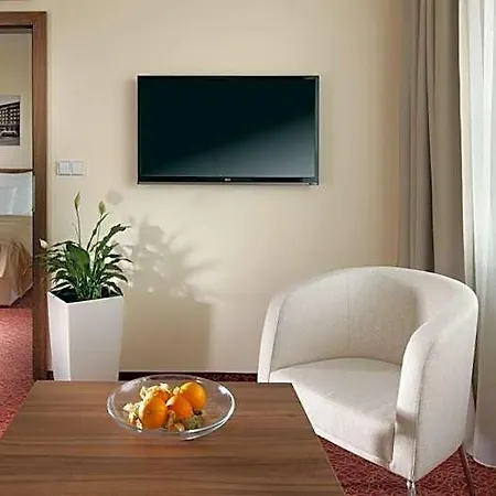 Clarion Congress Hotel