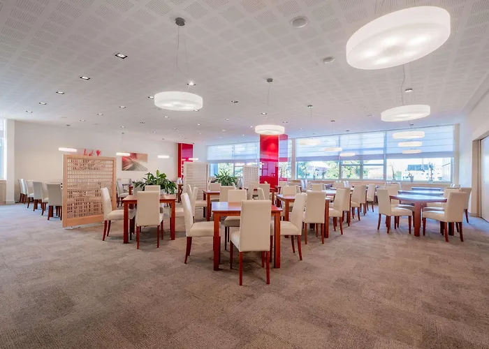 Clarion Congress فندق 4*