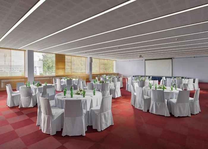 Отель Clarion Congress