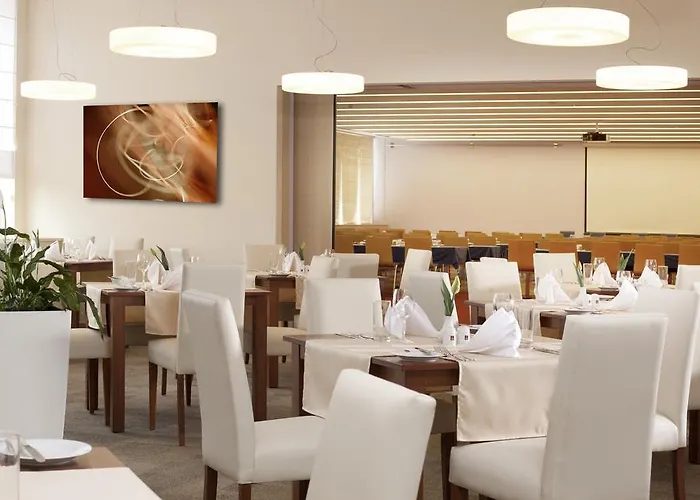 Отель Clarion Congress 4*